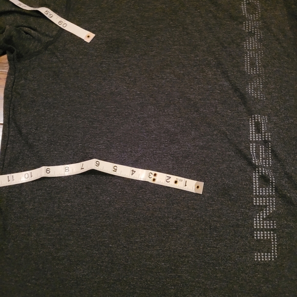 Under Armour long sleeve shirt. - Picture 6 of 6